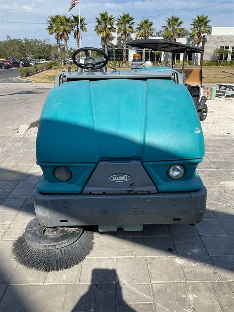TENNANT RIDE ON FLOOR SWEEPER MODEL S20, LP POWERED, RUNS & OPERATES ...