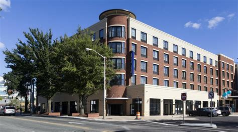 HAMPTON INN & SUITES CHAPEL HILL-CARRBORO/DOWNTOWN - Reviews, Rate ...