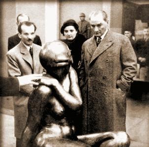 Atatürk'ün sanata ve sanatçıya verdiği önemi açıklayan sözler bulur ...