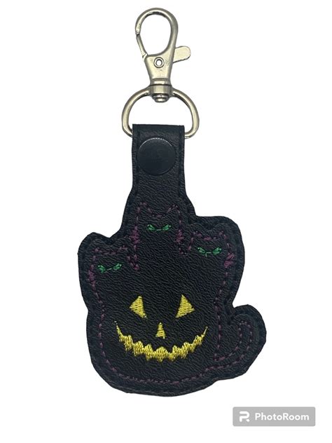Black Cat Key Fob, Key Fob, Black Cat, Halloween Cat, Snap Tab, Black ...