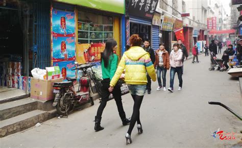 西林县警方重拳“扫黄”！打掉组织卖淫团伙多人！_工作
