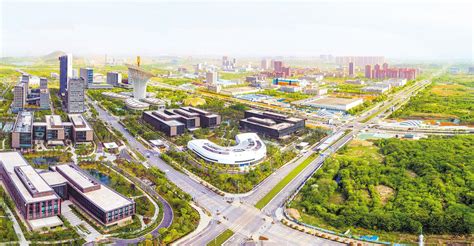 东湖风景区：武汉华侨城纯水岸·东湖天樾二期_最美园林式小区_2022专题
