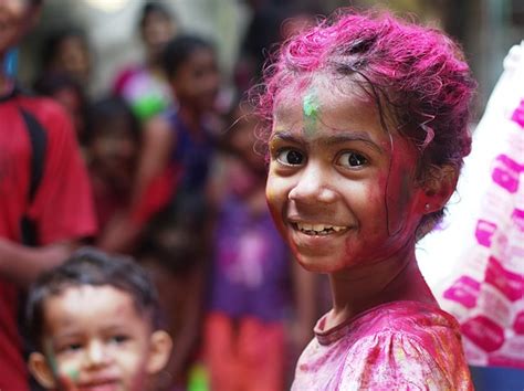 Holi for Kids – Festivals and Traditions – Twinkl USA