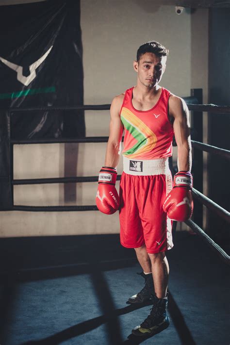 Boxing Set – Invincible