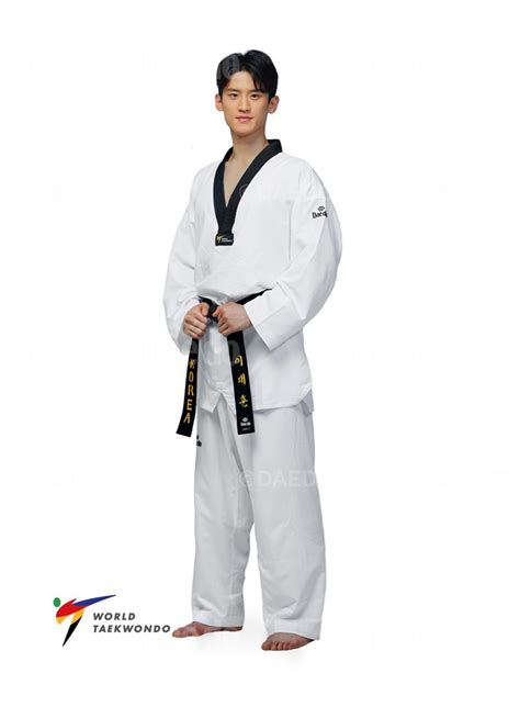 Phân biệt võ phục Taekwondo ITF và WTF