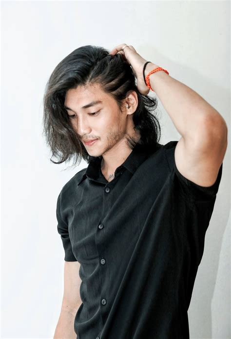 Pin by mmm on Aki aesthetic inspiration | Asian men long hair, Asian ...