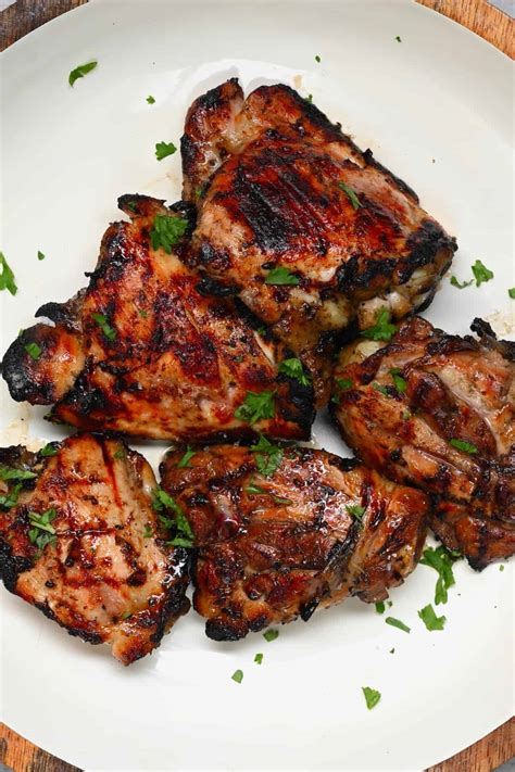 Perfectly Grilled Bone-In Chicken Thighs - Alphafoodie