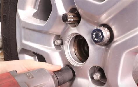 Remove Wheel Lock without Key 的图像结果