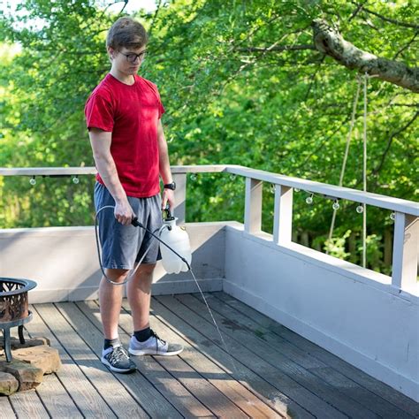 Mold Armor 1-Gallon Deck Cleaner FG505 at Lowes.com