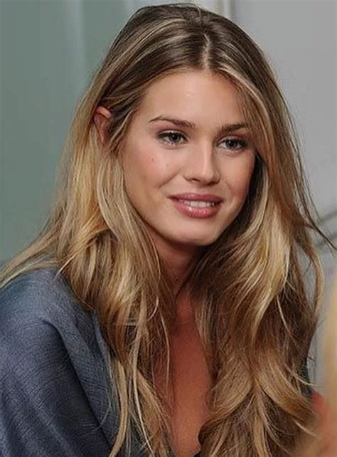blonde hair color natural