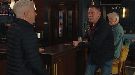 RTE Fair City viewers left'embarrassed' as 'drunk' Damien starts fight ...