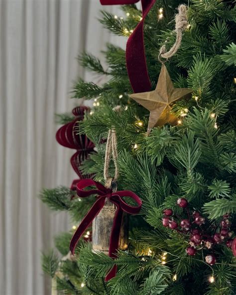 Why Velvet Christmas Trees Are the Holiday Trend Everyone’s Talking About
