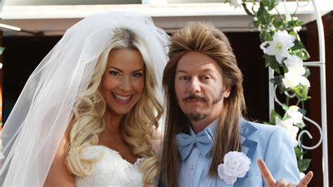 Watch Joe Dirt 2: Beautiful Loser (2015) - Free Movies | Tubi