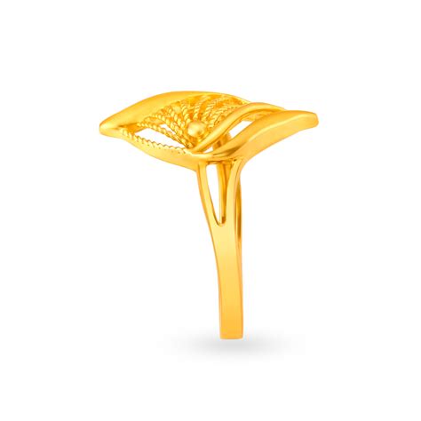Intricate Gold Finger Ring with Jali Work