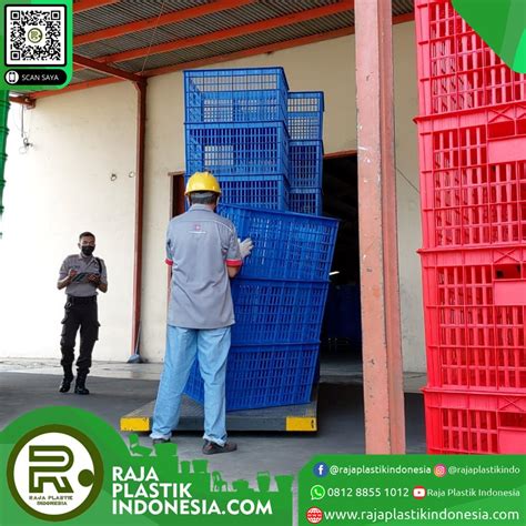 Pengambilan Keranjang Box Container Industri Merk RABBIT di Gudang ...