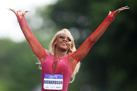 Sha'Carri Richardson kicked off American Airlines flight