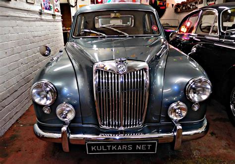 Download Vintage Mg Magnette In Pristine Condition Wallpaper ...