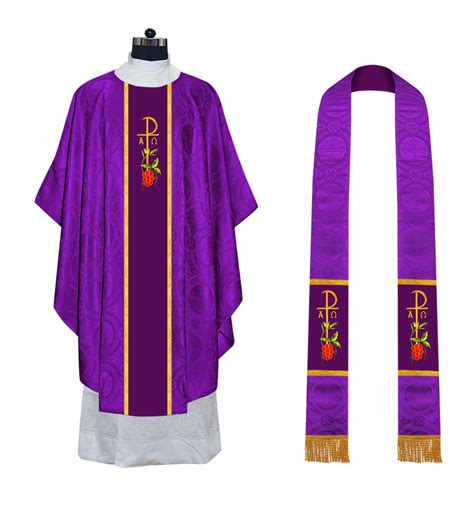 Gothic Chasuble – JOHA VESTMENTS