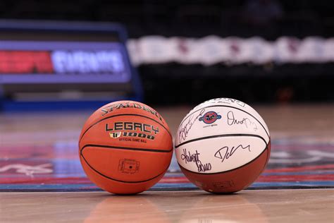 2025 Jimmy V Classic: Dan Hurley (UConn) and Todd Golden (Florida) on ...