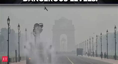 Delhi-NCR chokes in severe smog: Citizens protest as AQI hits hazardous ...