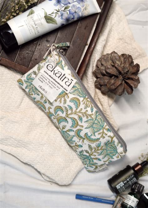 Ekatra Sustainable Cotton Travel Pouch/Organizer( Small Pouch ) - Gree ...