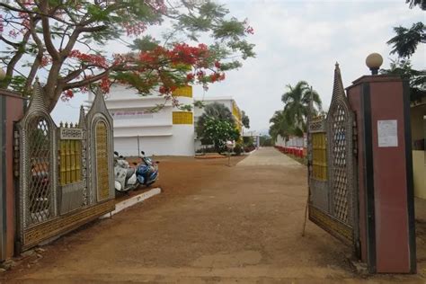 Indira Institute of Pharmacy Sadavali Fees Structure & Courses 2026 ...