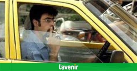 L'interdiction de fumer en voiture en présence d'un enfant entre en ...
