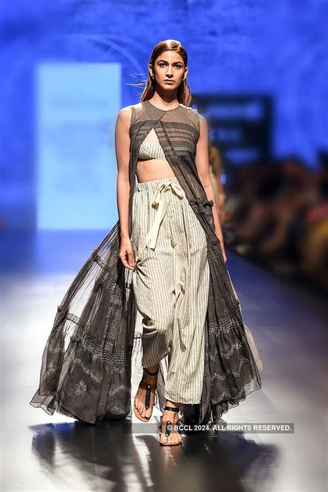Fashion Week Mumbai '18: Day 1: Urvashi Kaur Photogallery - ETimes