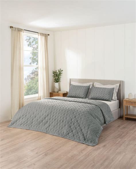 Enera Legacy II Collection Frost Grey-Oyster Quilted Bedspread Set – enera