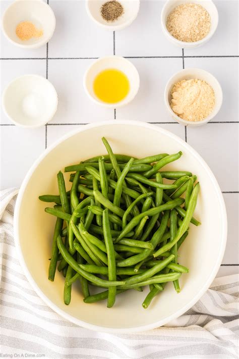 Parmesan Roasted Green Beans - Eating on a Dime