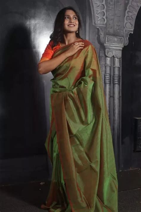 Mangalgiri Handwoven Silk Cotton Saree, Olive Green - Maroon Dual Tone ...