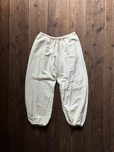 VERBA VESTI colligunt white | TALE COCOON