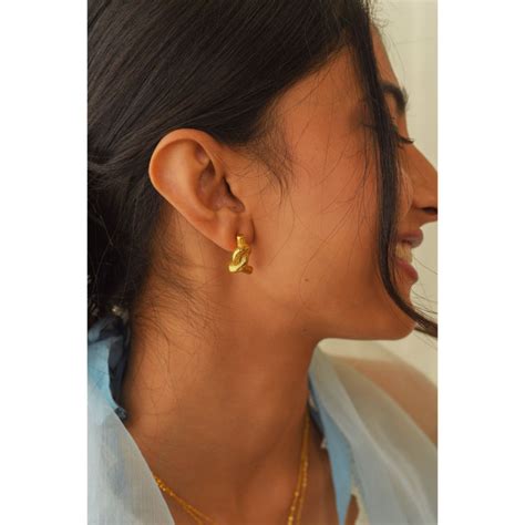 Buy Perfectly Average Bold Knotted Studs Earring | 18K Gold Plated ...