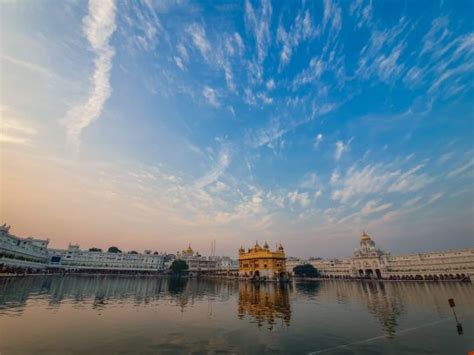 Stunning Shots of Golden Temple on Gurpurab by two Delhi University ...