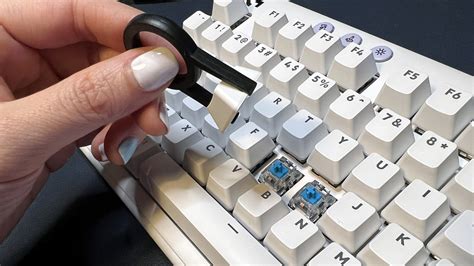 How to Clean Wireless Keyboard 的图像结果