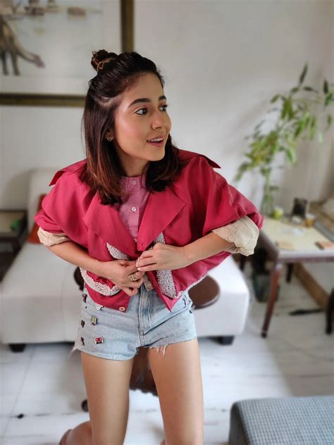 Cropped Jacket With Textured Loop Embroidery – Somya Goyal