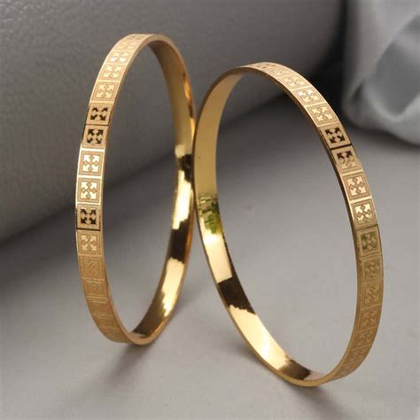 Set of 2 Gold Plated Bangles Set – Priyaasi