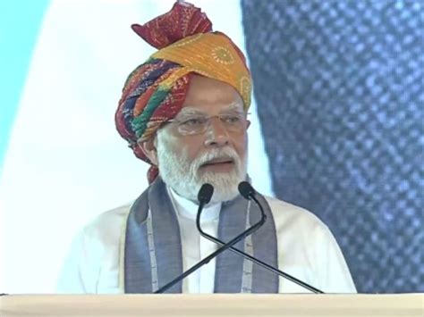PM Modi lays Foundation Stone of LPG Plant with Rail Unloading Facility ...