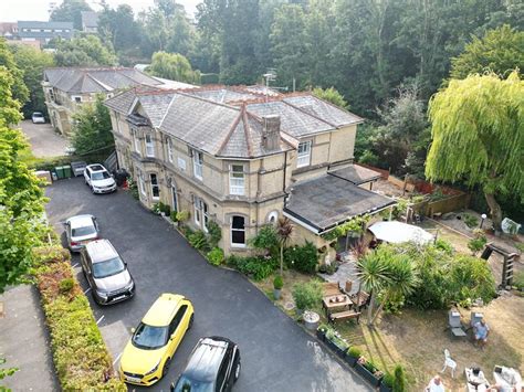 FOXHILLS OF SHANKLIN (Isle of Wight, England) - B&B Reviews, Photos ...