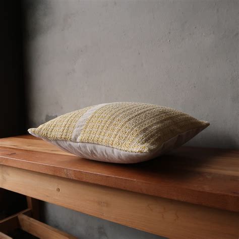 what is there / mosaic mini cushion ( エンジュ ) | what is there
