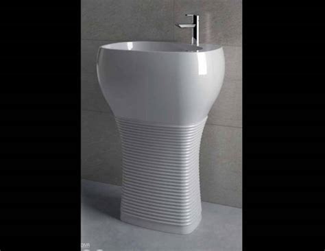 DIVA FREE STANDING WASH BASIN