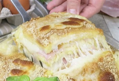 Bread wreath: a tasty way to use up leftover bread