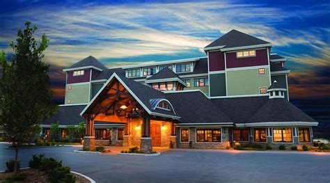 TAMARACK LODGE (Traverse City) - 2026 Hotel Reviews, Photos, Rate ...