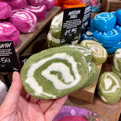 LUSH Fresh Handmade Cosmetics - Matcha Roll Review | abillion