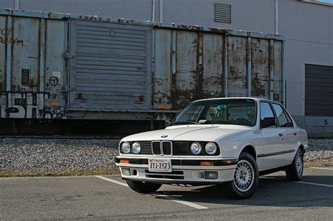 BMW E30 318i (M10 & M40) ~ Ulasan dan Harga Mobil Baru & Mobil Bekas