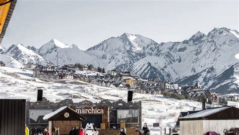 Escuela Española Esquí / Snow Formigal -, Sallent de Gállego - Central ...