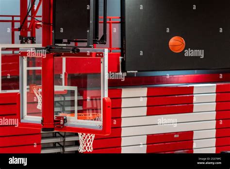 Gym Basketball Court 的图像结果