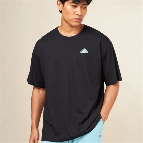 Buy Men Black Cult Club Fan T-shirt Online in India | Cult Store