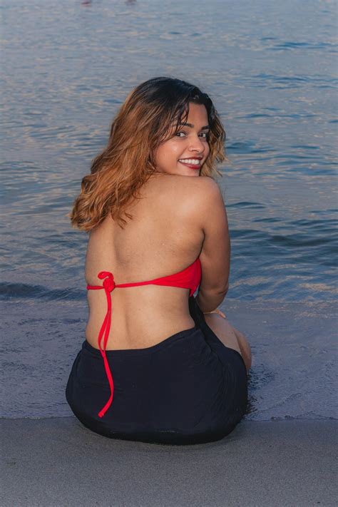 Aishah+Sofey+Bikini+Ass Photos, Download The BEST Free Aishah+Sofey ...