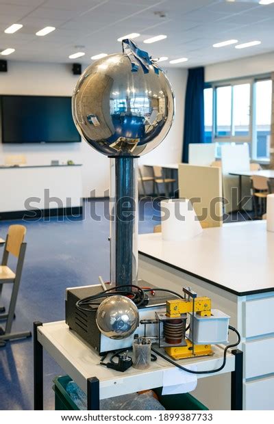 Electrostatic Generator 的图像结果